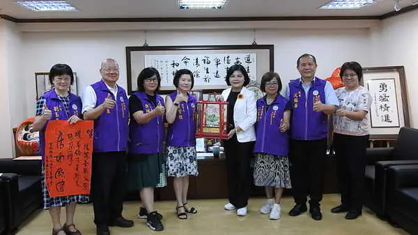 雲林縣濁水溪書畫學會理事長等一行人拜會張麗善縣長1