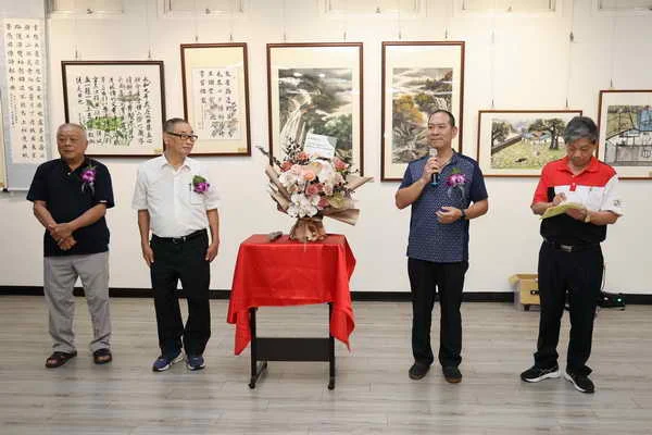 草屯鎮和平老人會書法水墨聯展1