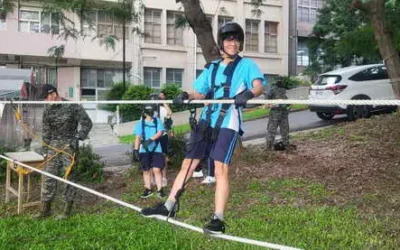 南投高中陸戰隊「繩索滑降」體驗,學生直呼超帥又刺激