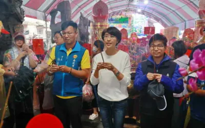 南投市城隍遶境日巡 鑼鼓喧天風雨無阻