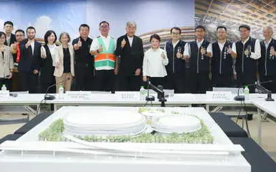新里程碑!台中巨蛋邁入主體工程階段 盧市長偕隈研吾勉勵施工團隊