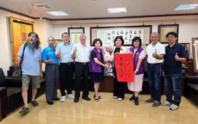 雲林縣濁水溪書畫學會理事長王寶雅與副理事長鄭東來等人拜訪縣長及市長談全國濁水溪盃書法比賽等事宜