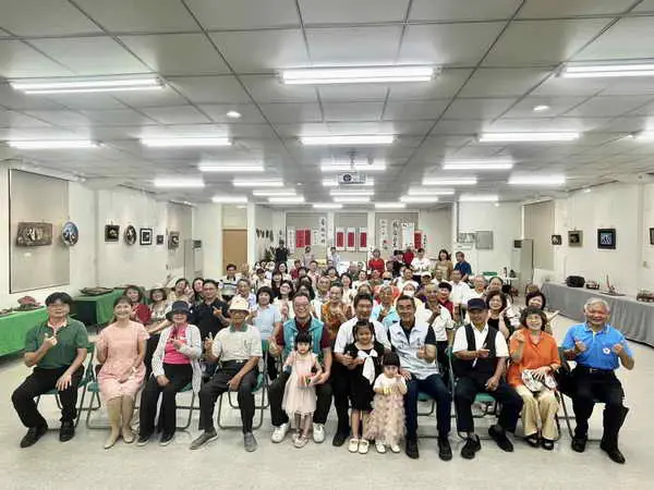 藝術家林昆輝老師在土庫中山堂舉辦的陶藝個展1