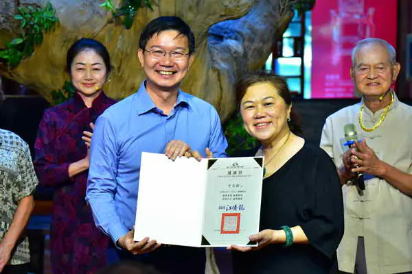 台中客家志工化身舞台劇職人1