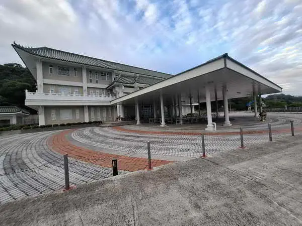 草屯鎮嘉老山示範公墓第三處納骨堂1