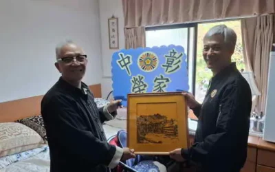 鋼筆畫捐贈溫馨傳愛中彰榮家文藝飄香