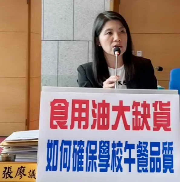 市議員張廖乃綸關切開學在即1