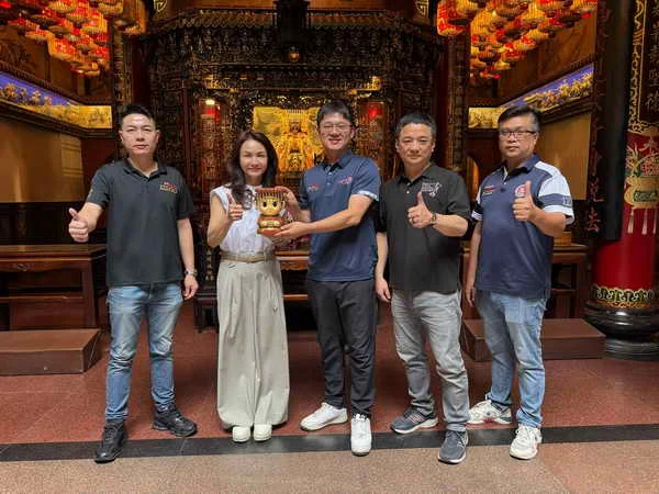 太平媽佑警名標金榜警察特考三等刑事警察人員專程至西螺福興宮還願1