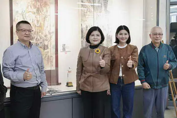 雲林縣政府文觀處展覽館1 2 3樓有藝文展只剩最後3天歡迎鄉親蒞臨觀賞1