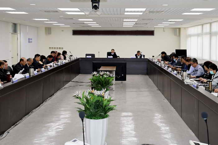 113年首次縣務會議 許縣長提示強化校安並宣導反賄選1