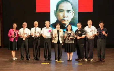 雲林縣115學年度校長交接 張麗善縣長勉攜手深耕教育 培育優秀下一代