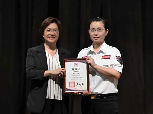 彰化縣消防局消防及義消雙雙勇奪全國第1名 鹿港義消黃郁珊榮獲鳳凰獎救護志工楷模