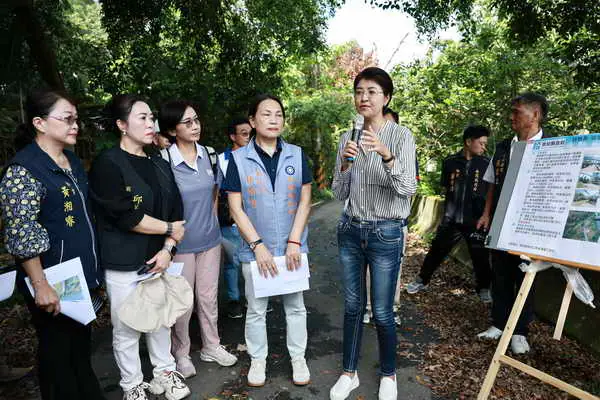 南投縣長許淑華會勘評估國姓橋聳雲天綠雕園區聯外道路拓寬計畫2
