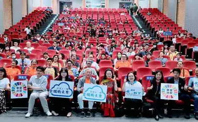 2025全國科丁Scratch校際PK賽暨AI夏令營 盛大展開!八校菁英齊聚亞洲大學 推動跨領域程式與AI素養教育
