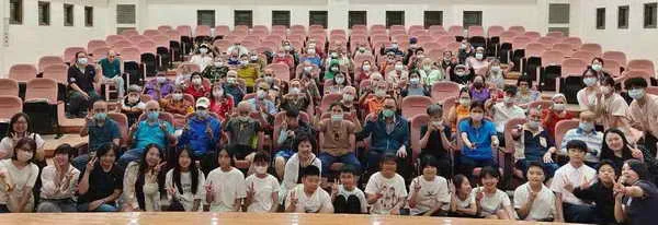 悠揚樂聲吹進夏日午後1
