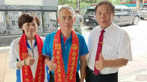 松柏嶺受天宮中元普度盛大開香 許縣長祈願合境平安感謝贊普物資轉贈弱勢展現宗教公益力量1