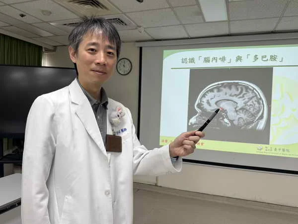走出憂鬱考上醫學系 資優女喜迎開學1