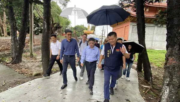 劉建國邀環管署現勘麥寮特色公廁 積極爭取2千萬元中央補助也祝賀91記者節快樂1