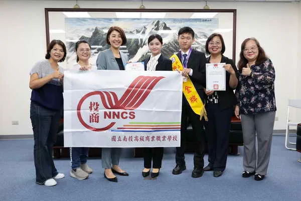 南投學子技冠群倫 許淑華縣長接見嘉勉獲獎師生