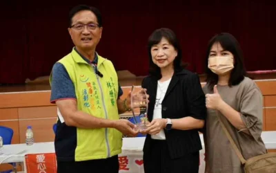 大通電子公司捐贈彰市獨居長者中秋節慰問金