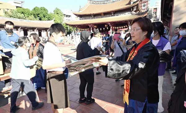 彰化祭孔循古禮獻六佾舞