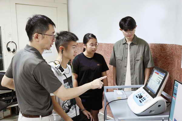 中山醫大語聽系考取聽力師獲英澳採認