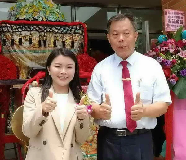 張嘉郡合體陳菁徽 端01