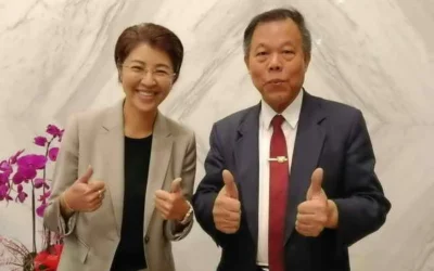 港澳踩線團乘「台灣好行」暢遊南投之美 逛茶博巧遇許淑華縣長 大讚南投好茶