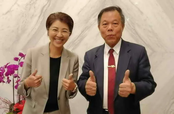港澳踩線團乘1
