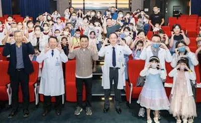 「畫中有話」!彰基兒童醫院辦繪畫「非比賽」 從孩子畫作開啟親子對話