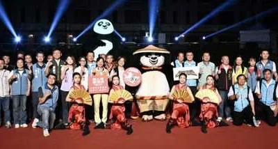 「2026鹿港慶端陽-小鎮光影藝術節」繽紛開燈 功夫熊貓點亮夏日夜空