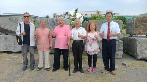 柬埔塞台商林家民董事長為感佩玻璃廟媽祖澤被捐贈花崗石20個貨櫃