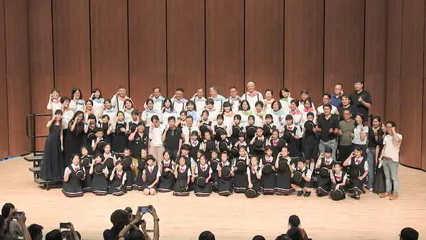 雲林國小27日晚上在雲林文觀處表演廳舉辦一曲入心藝曲如新音樂會表演甚佳獲得熱烈掌聲