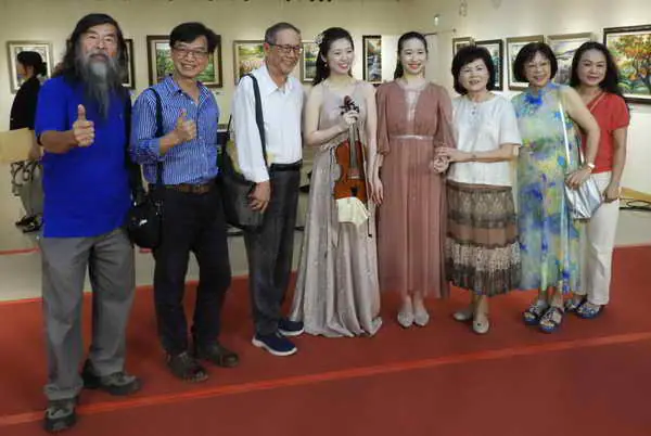 高惠芬老師豐饒之海邀請展於4月26日星期日下午兩點半舉行音樂茶會高朋滿座1
