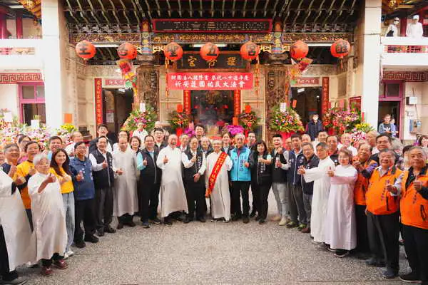 醒修宮建宮80週年米龍開光祈福地方平安 民政局長感謝長年護佑鄉里