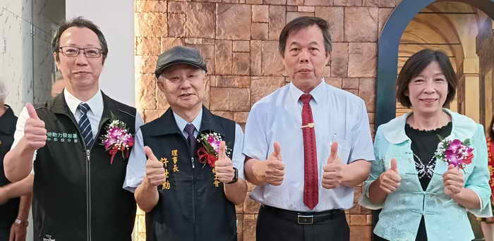 94位模範勞工獲表揚 許淑華祝勞動節快樂1