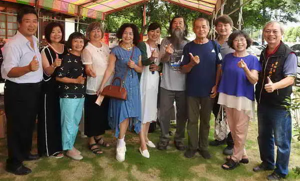 吳芊儀書畫展9月4日上午10點在斗南文薈館舉行開幕茶會高朋滿座場面熱絡1