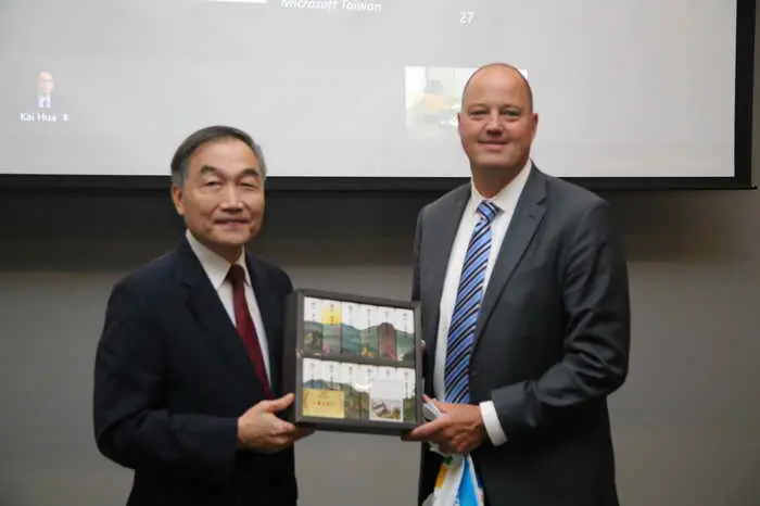 AI浪潮席捲全球 黃副市長率團訪美國微軟總部深化台中數位轉型1