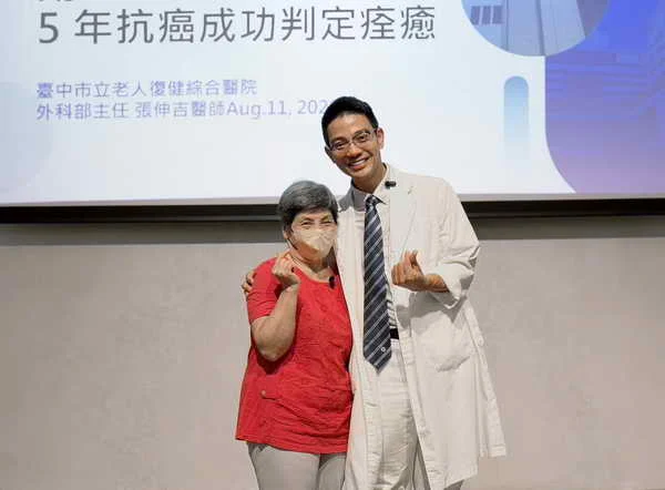 TNT 療法 婦免開刀5 年抗直腸癌成功1