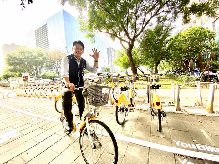 YouBike騎進松鶴部落