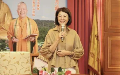 許縣長出席唯心聖教應用易經研究所畢業典禮頒發縣長獎