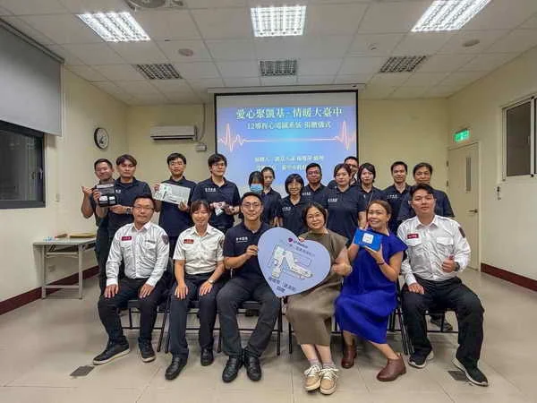 低調行善守護生命楊璨萍女士捐贈十二導程心電圖系統提升中市緊急救護量能