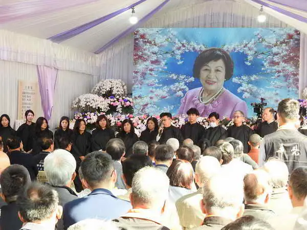 一生致力推動雲林的教育和發展奉獻公益不遺餘力敬愛的許老師3月23日舉行公祭追思禮拜安息主懷1