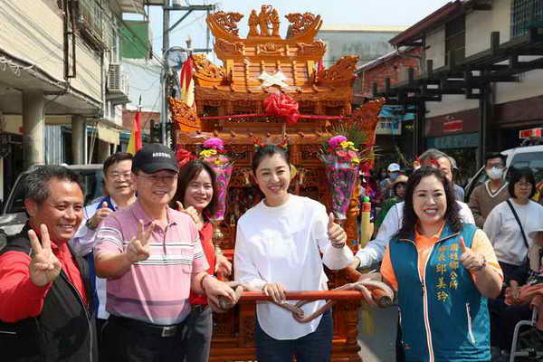 一鹿向前跑向客庄1