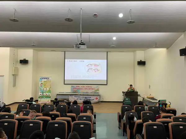 世界自閉症關懷日 攜手關懷自閉症 為愛撐起一把傘