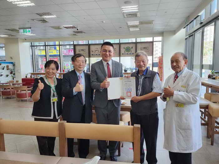中國醫藥大學校友李春興博士攜手秀傳醫療體系合作發表養生保健1
