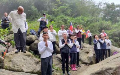 中寮天山石門瀑布 中華民國開國運 開天門金蟾天水下降 富國利民 天佑臺灣 福佑蒼生 十方功德圓滿皆大歡喜