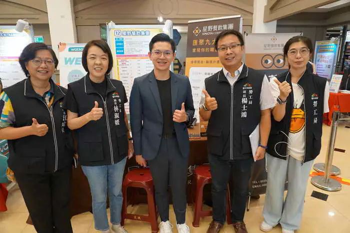 中市勞工局攜手中友百貨辦徵才活動 逾2千人參加