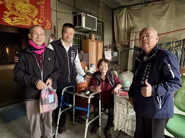 中市各區公所低溫關懷服務送暖獨老及弱勢族群 民政局長