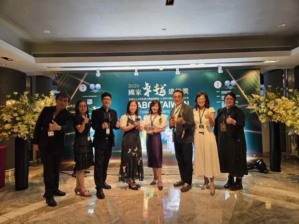 前瞻設計點亮孩子的夢想空間 中市府囊括國家卓越建設獎校園規劃設計12大獎創歷史新高1
